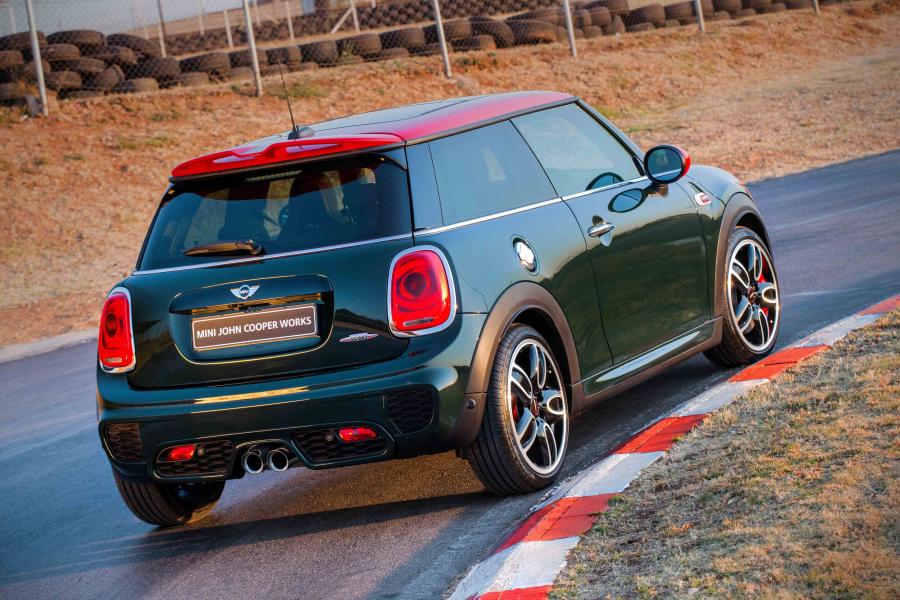  Mini Cooper S JCW 2015 года  (ZA) (фото 19 из 24)